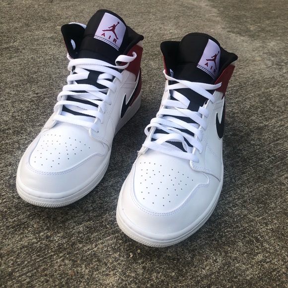 Jordan Other - DSWOB Air Jordan 1 Mid Chicago alternate sz 13